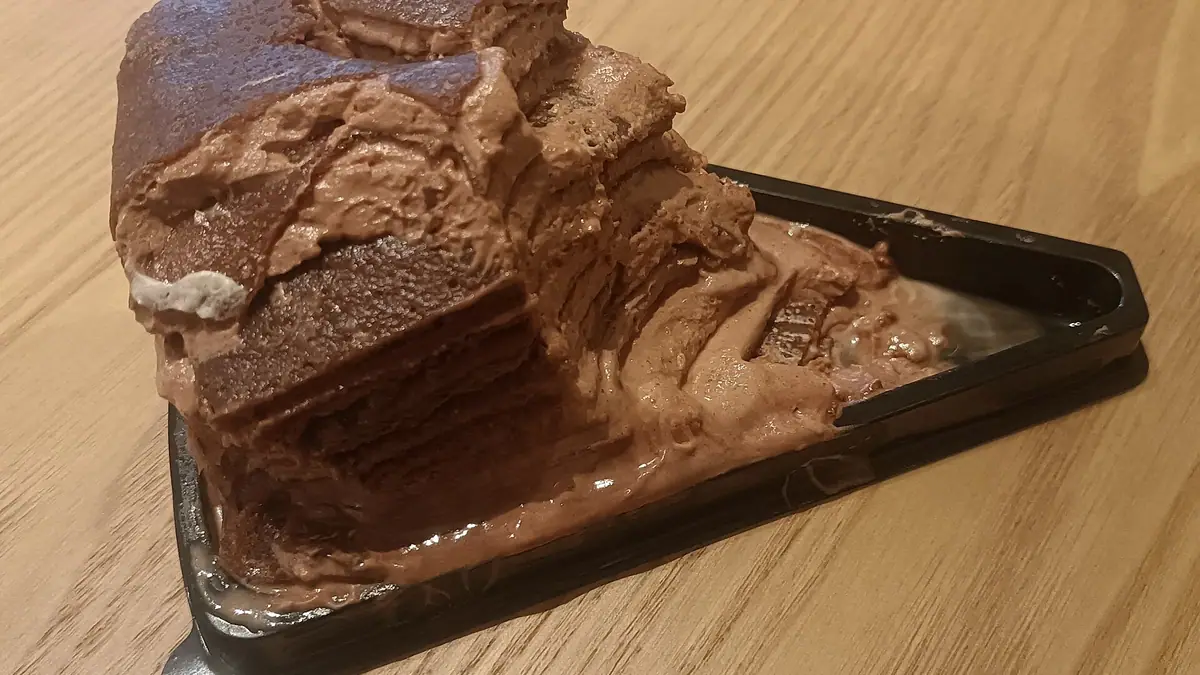 Haleh's Cakes – cake shop in The Hale, London